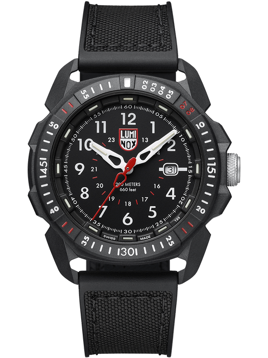 The black textured band and circular face with second numerals and markers frame the face and accentuate the timekeeping ability of the piece. The numerals are easily readable and the white and red hands and markers add a nice pop of color to the otherwise black theme.