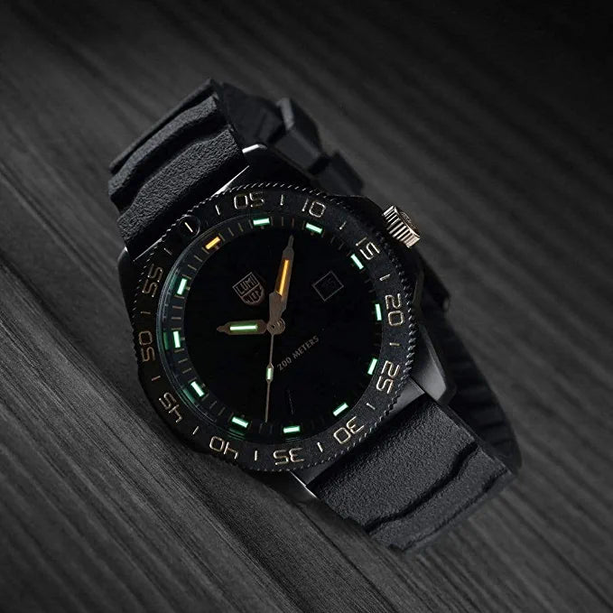 LTD. ED. Pacific Diver Black & Gold XS.3121.BO.GOLD — Time After Time