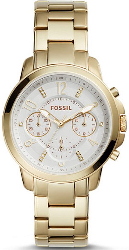 The gold tone stainless steel case and bracelet perfectly frame the white face with gold and crystal accents. The three subdials also match the color scheme and maintain the elegant aesthetic.