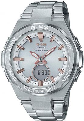 The metal bezel and bracelet create a sophisticated sharpness of design. The metallic rose gold hour markers and hands match the solid metal style and the new structure makes it possible to create a watch with a smaller face and thinner case, for a timepiece that fits right in for work and leisure time.